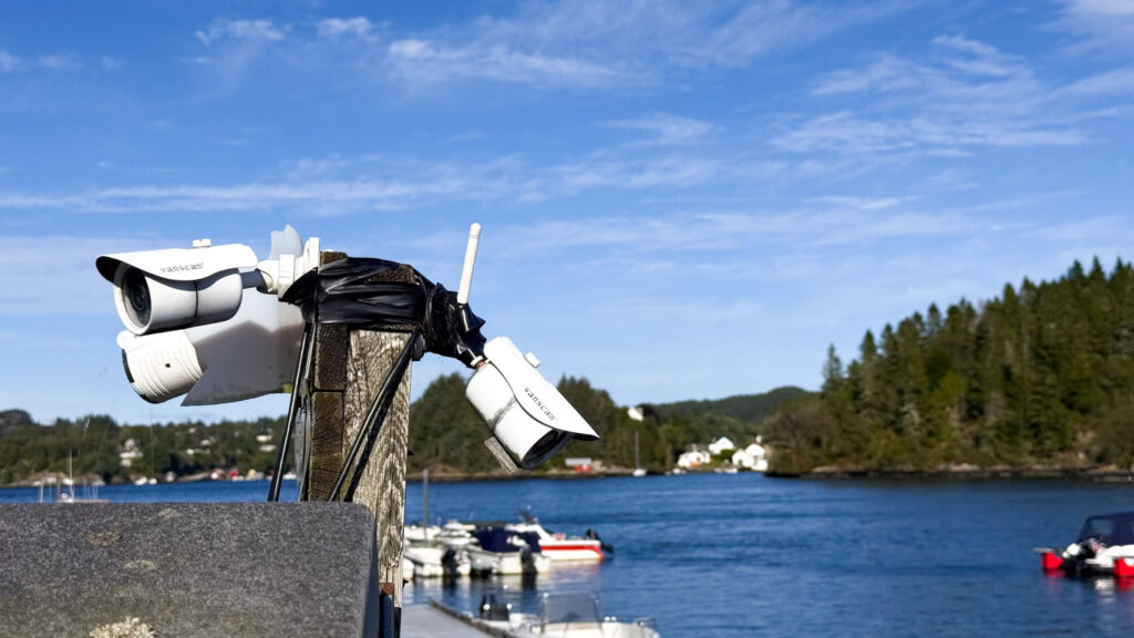 Sikkerhetskamera ved brygge – Iden Marina